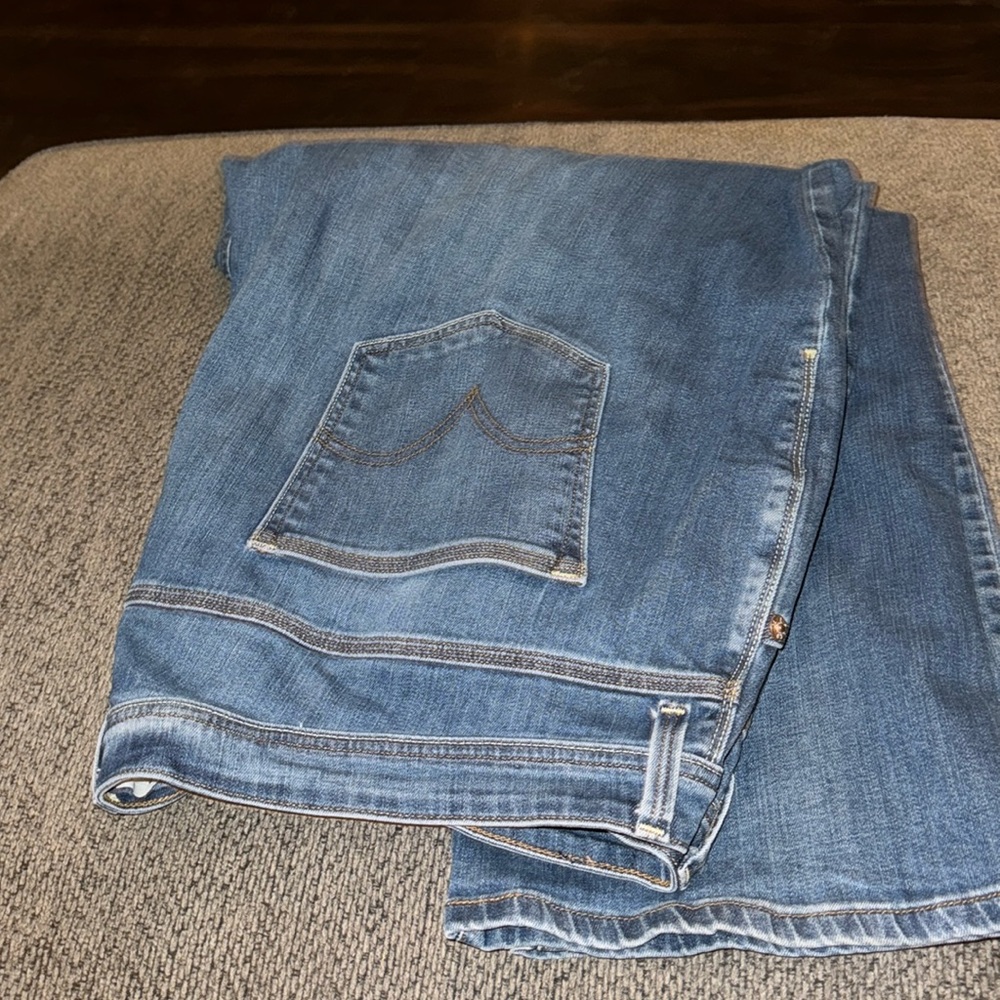 Levi 580 Straight (24W)